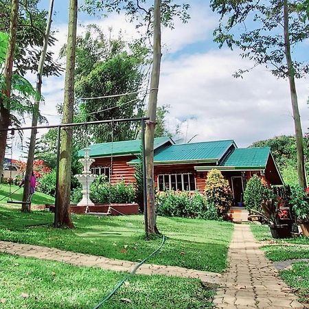 Dahilayan Comfy Cabin Manolo Fortich Exterior photo