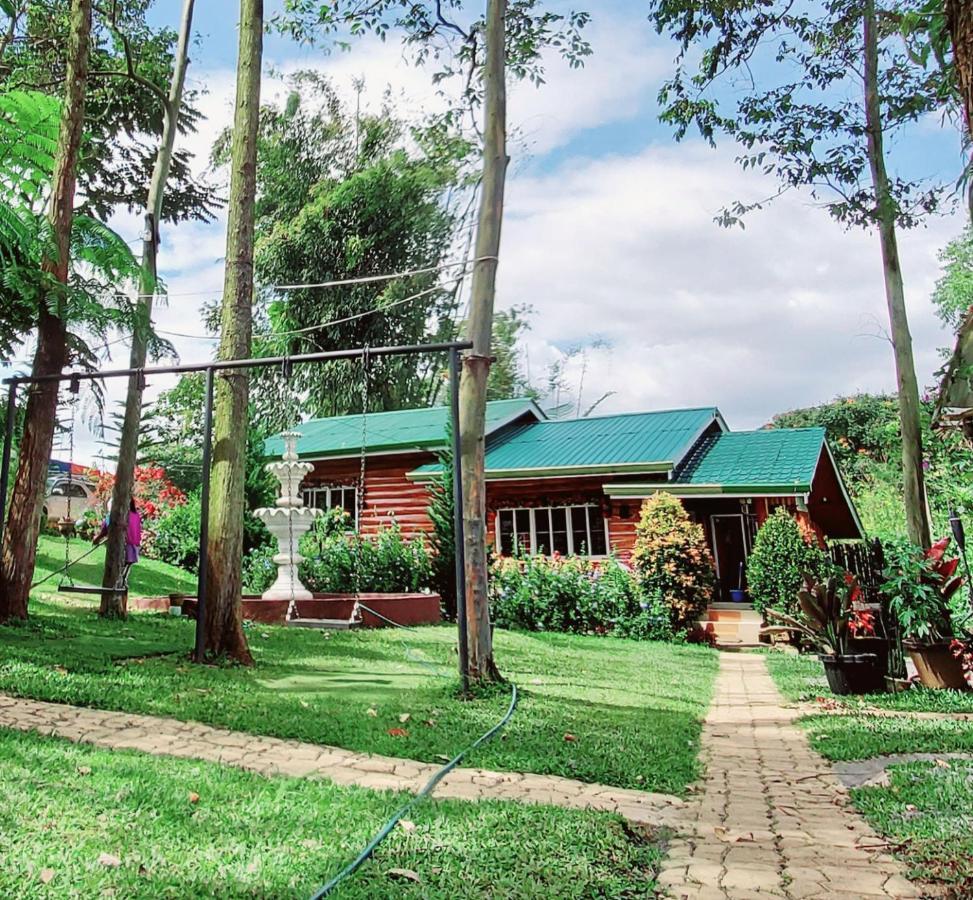 Dahilayan Comfy Cabin Manolo Fortich Exterior photo